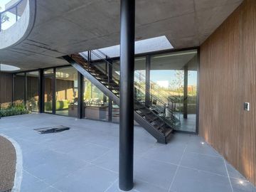 Lote a la laguna en venta en LOS PUENTES - NORDELTA