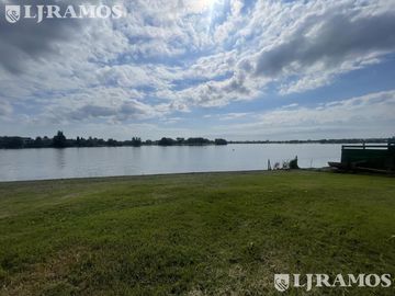 Lote a la laguna en venta en LOS PUENTES - NORDELTA