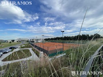 Lote a la laguna en venta en LOS PUENTES - NORDELTA
