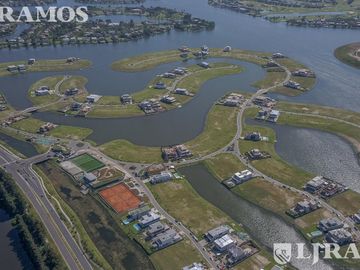 Lote a la laguna en venta en LOS PUENTES - NORDELTA