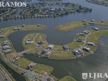 Lote a la laguna en venta en LOS PUENTES - NORDELTA
