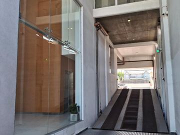 Cochera en venta Banfield Este centro a metros de la estacion