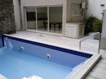 Alta categoría, piso alto, amenities y expensas bajas