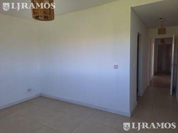 Casa VENTA CON RENTA en San Sebastián A1 FONDO A PULMON VERDE no crédito MB
