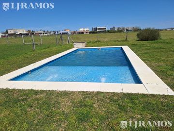 Casa VENTA CON RENTA en San Sebastián A1 FONDO A PULMON VERDE no crédito MB