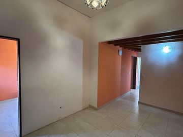 Venta, Casa, 5 Ambientes, Triple cochera, Balcón Terraza, Patio, Parrilla, Ituzaingó