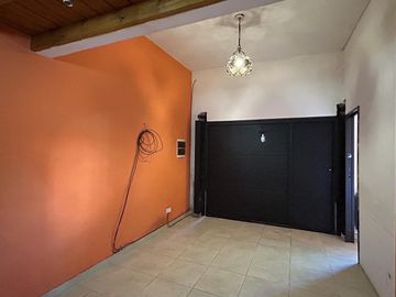 Venta, Casa, 5 Ambientes, Triple cochera, Balcón Terraza, Patio, Parrilla, Ituzaingó