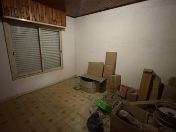Venta, Casa, 5 Ambientes, Triple cochera, Balcón Terraza, Patio, Parrilla, Ituzaingó