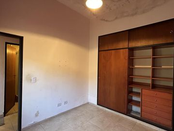 Venta, Casa, 5 Ambientes, Triple cochera, Balcón Terraza, Patio, Parrilla, Ituzaingó