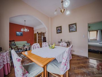 Casa en Venta 5 ambientes, en Villa Raffo