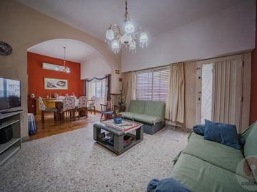 Casa en Venta 5 ambientes, en Villa Raffo