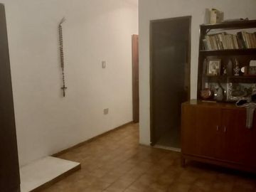 Venta Casa 3 dormitorios y Local Esquina - Barrio General Bustos, Córdoba