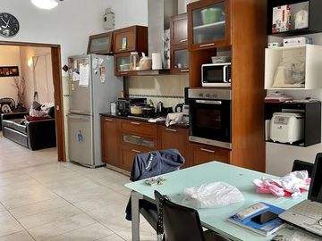 Venta Casa 3 dormitorios y Local Esquina - Barrio General Bustos, Córdoba