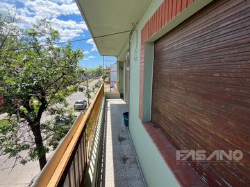 VENTA EN BLOCK - 2 LOCALES - 2 PH C/ FDO LIBRE