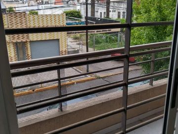 Departamento dos ambientes en alquiler en Wilde Centro