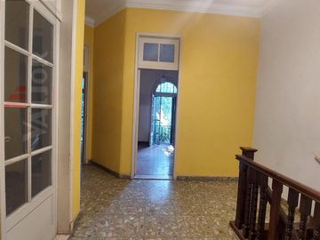 Espectacular casa de estilo, única por su estado!!! A mts. de Av. Triunvirato y de estación de Subte