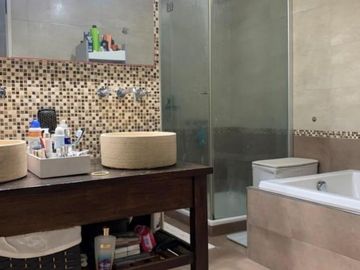 Casa a la Venta de 6 ambientes en Barrio Cerrado La Montura