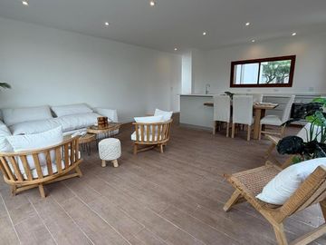 VENTA - Casa en Barrio Privado Santa Elena - Pilar del Este