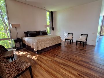 Casa de 5 ambientes en Alquiler en Barrio Cerrado La Montura