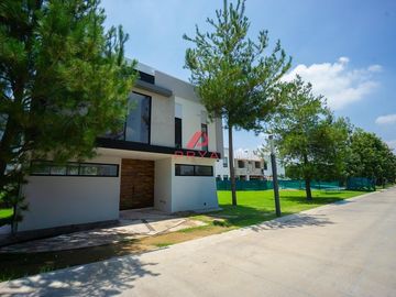 Casa en venta en Solares Privanza Zapopan con roof garden