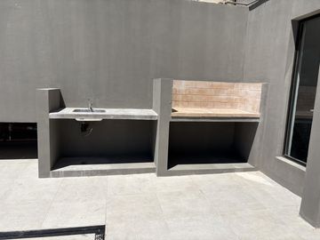 Monoambiente al frente. Muy Luminoso!!!