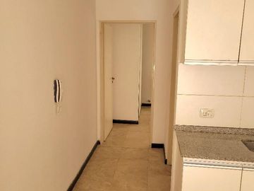 SIN EXPENSAS - Divino Local  de 2 Ambientes con Patio y Lavadero - Inmejorable ubicación