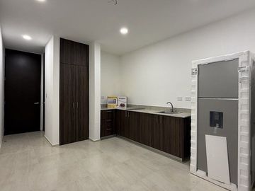 RENTA DE DEPARTAMENTO SEMIAMUEBLADO, Temozon 53 al Norte de Mérida
