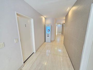 DEPARTAMENTO 2 AMBIENTES AL FRENTE CON BALCÓN Y AMENITIES - APTO PROFESIONAL -  EN  FLORES