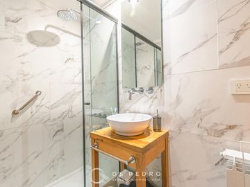 Departamento 3 ambientes en Marina Banus I, con cochera y baulera - Parque Luro
