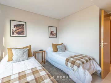 Departamento 3 ambientes en Marina Banus I, con cochera y baulera - Parque Luro