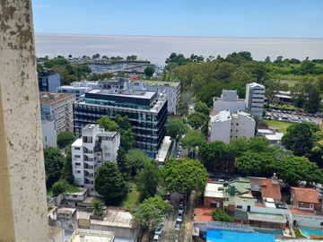 Venta V. Lopez 4 amb. dep. coch. piso 19 vista plena al rio