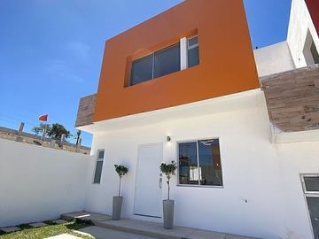 CASA EN VENTA EN ISLA CATALINA
