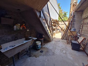Casa en dos plantas en venta en V. Dorrego - Gonzalez Catan