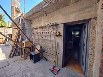 Casa en dos plantas en venta en V. Dorrego - Gonzalez Catan