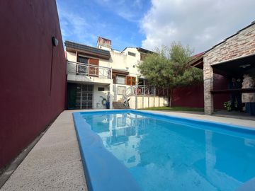 Chalet 5 ambientes en venta en Castelar Sur