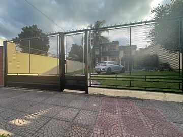 Chalet 5 ambientes en venta en Castelar Sur
