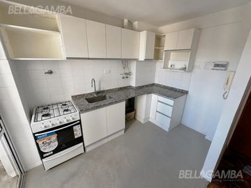 DEPARTAMENTO VENTA 2 AMBIENTES BALCON FLORIDA EXCELENTE UBICACION