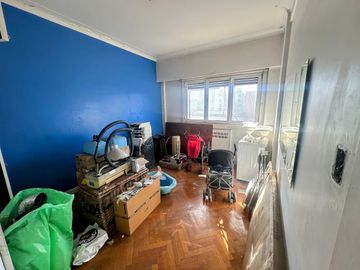 Departamento en Barracas 4 ambientes con dependencia a reciclar!