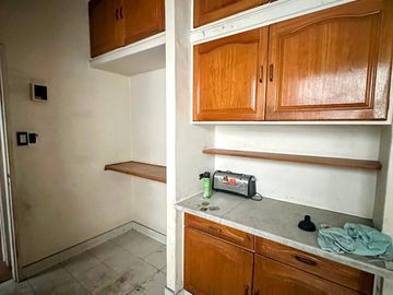 Departamento en Barracas 4 ambientes con dependencia a reciclar!