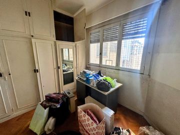 Departamento en Barracas 4 ambientes con dependencia a reciclar!