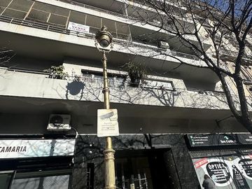 Departamento en Barracas 4 ambientes con dependencia a reciclar!