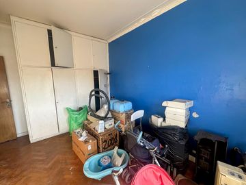 Departamento en Barracas 4 ambientes con dependencia a reciclar!