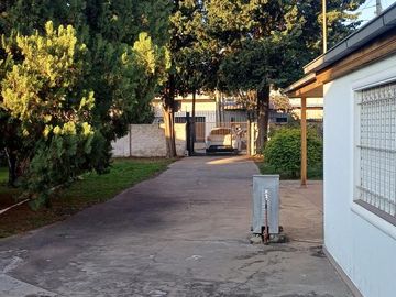 Casa y Lote lindero a metros de Ruta 21 en venta en G. Catan