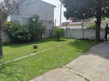 Casa y Lote lindero a metros de Ruta 21 en venta en G. Catan