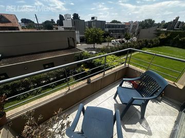 DEPARTAMENTO VENTA FLORIDA TRIPLEX 3 AMBIENTES TERRAZA PROPIA COCHERA