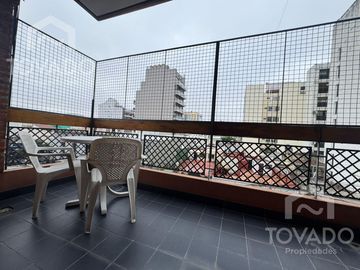 Semipiso 4 ambientes con cochera en Caballito!