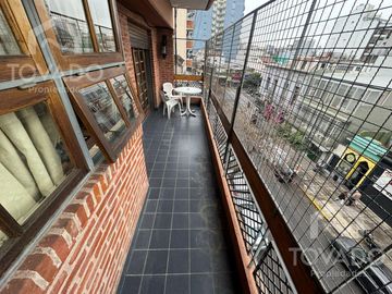 Semipiso 4 ambientes con cochera en Caballito!