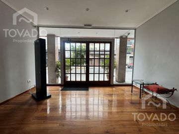 Semipiso 4 ambientes con cochera en Caballito!