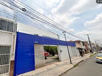 CASA  EN VENTA EN SANTA TERESITA – IDEAL PARA INVERSIÓN