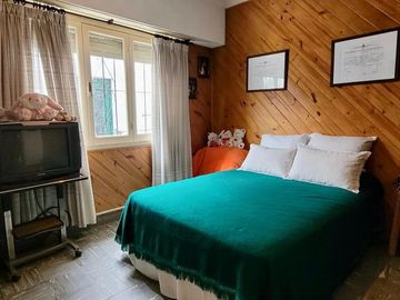 VENTA Casa de 5 ambientes con departamento. Barrio El Gaucho, Mar del Plata